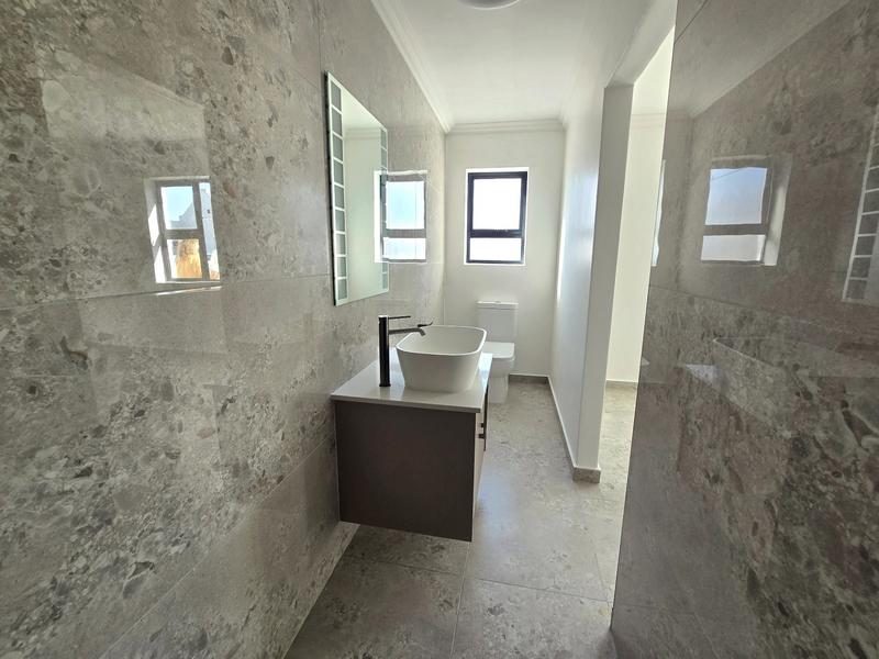 3 Bedroom Property for Sale in Britannia Bay Western Cape